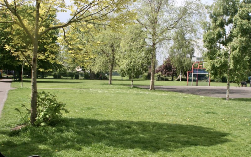 Colliers-Wood-Parks-and-Green-Spaces-Volunteers-The-Rec